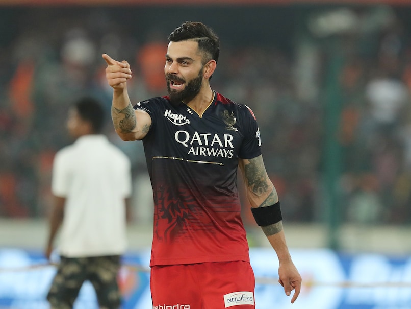 1397973 32mictu8virat kohli