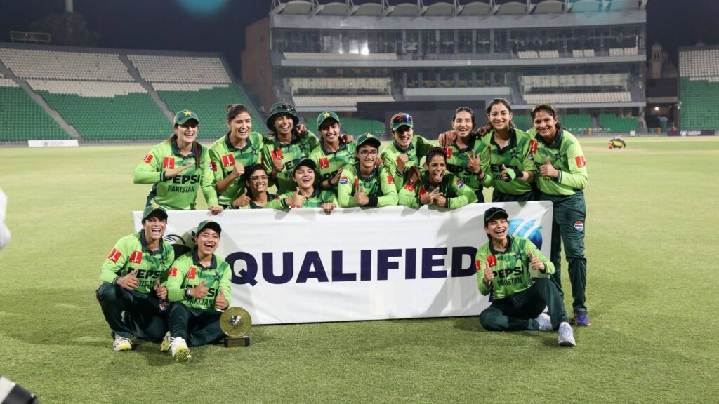 1398324 Pak women team