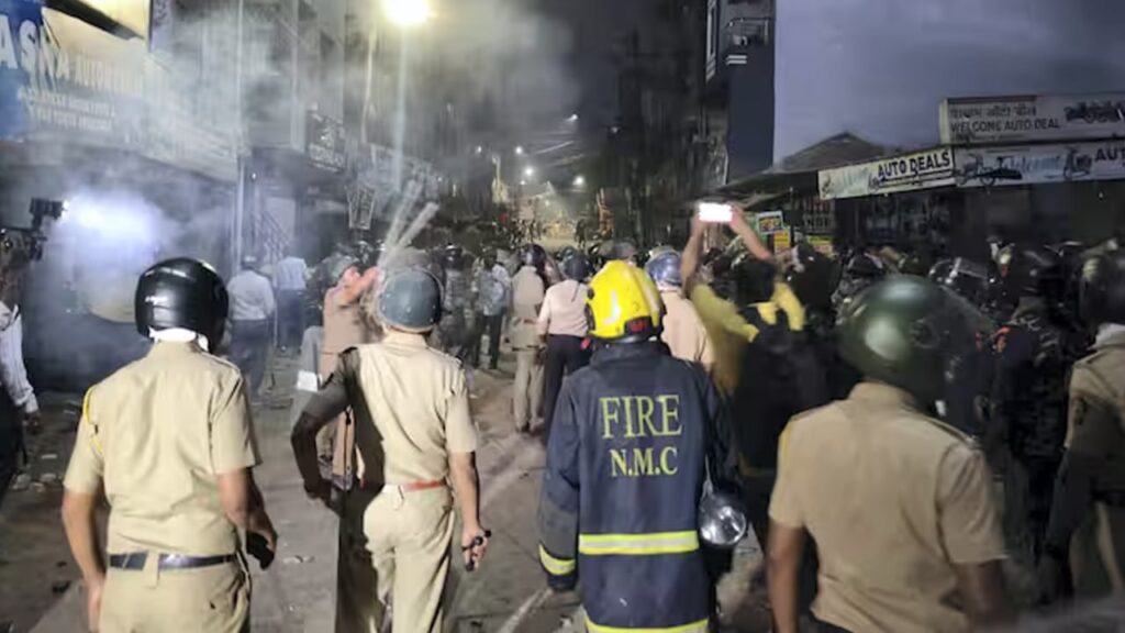 1398483 Nagpur Violence
