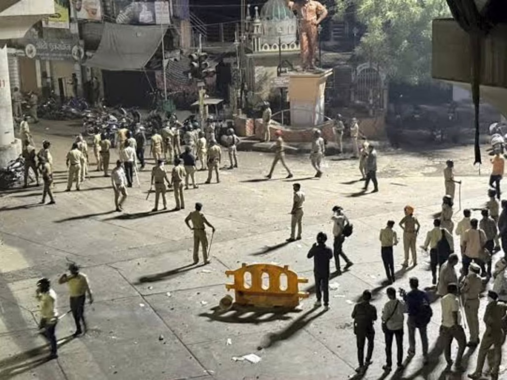 1398513 3760621 nagpur violence