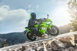 Kawasaki ने नए अवतार में लॉन्च की Ninja 650, कीमत 7.27 लाख रुपये से शुरू