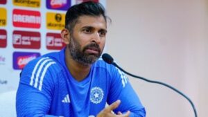अभिषेक नायर को हटाने  के बाद रोहित शर्मा ने की अभिषेक नायर की तारीफ