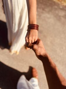 Hindi Poetry: “तेरा मिलना ख़ुशी…” दिल छू जाएंगे ये खूबसूरत शेर