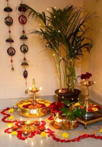 Vastu Tips: घर से दरिद्रता दूर करने के लिए तुरंत करें ये खास उपाय