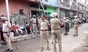 चंडीगढ़ और मोहाली में बजा हवाई हमले का सायरन, लोगों को घर के अंदर रहने की सलाह