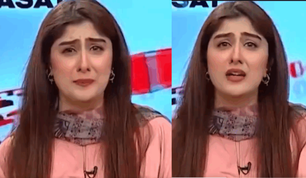 1402122 Pakistani Anchor