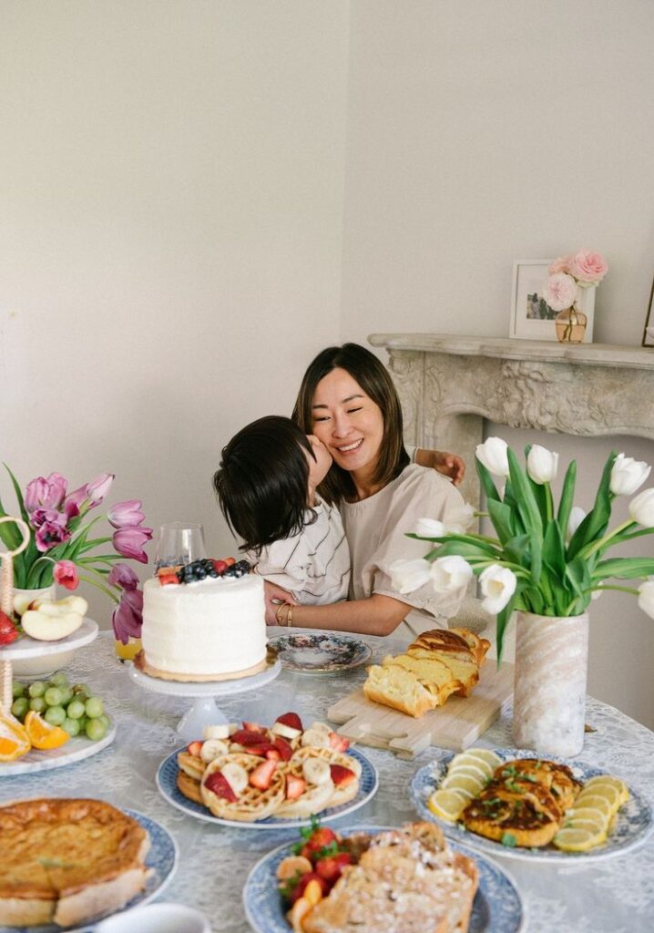 1403382 dishes for mother