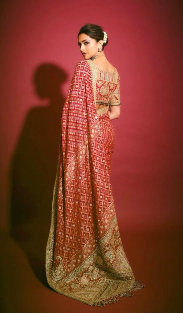 1403389 Deepika Padukone Ethnic Wardrobe 1