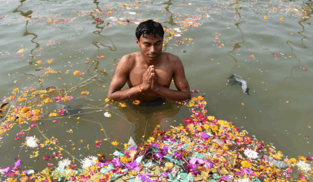 1403874 Ganga Snan