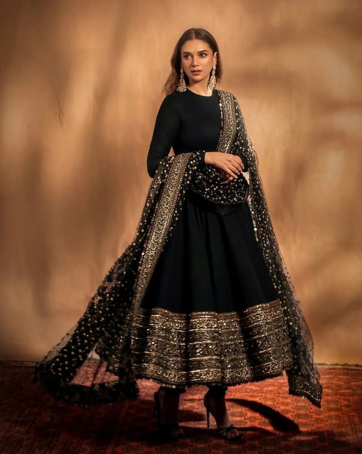 1403889 Aditi Rao Hydari wearing Black Sabyasachi Anarkali Set