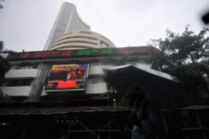 निवेशकों के बढ़ते विश्वास की वजह से सेंसेक्स में दिखा 2200 अंक का उछाल: Market Expert