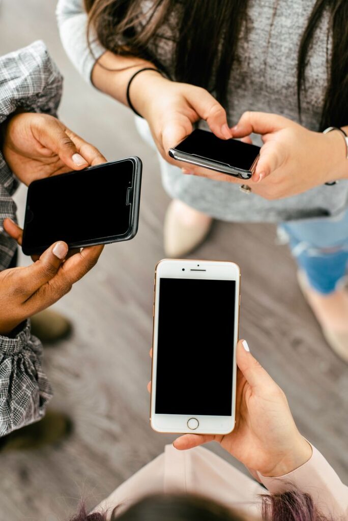 1404149 use of mobile phone
