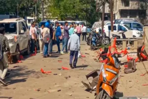 अलीगढ़ में सांसद रामजीलाल सुमन के काफिले पर करणी सेना का हमला