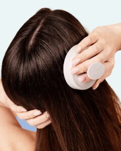 Hair Care Secrets: घने और चमकदार बालों के लिए जान लें ये हेयर केयर सीक्रेट्स