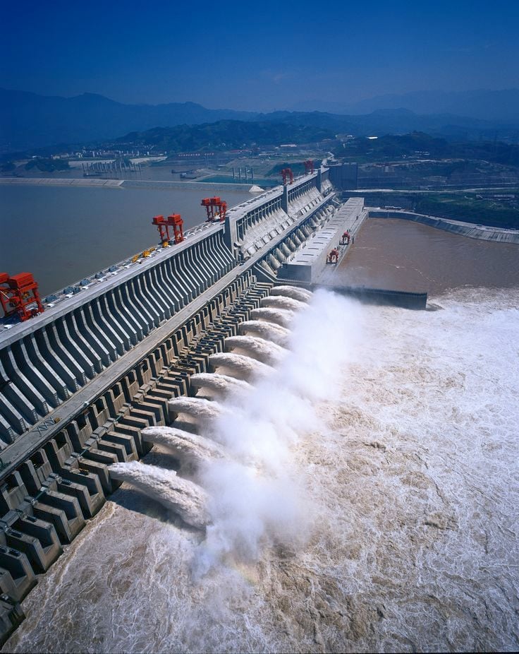 1404713 High Dams of India