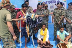 Jammu-Kashmir: रियासी में सिविक एक्शन प्रोग्राम, दिव्यांगजनों को मिलीं 25 व्हीलचेयर