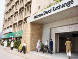 नियंत्रण रेखा पर बढ़ते तनाव के बीच पाकिस्तान Stock Exchange ‘धड़ाम’, निवेशकों में भगदड़