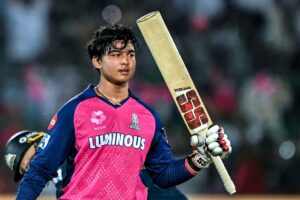 IPL में सबसे तेज शतक लगाने वाले बल्लेबाज