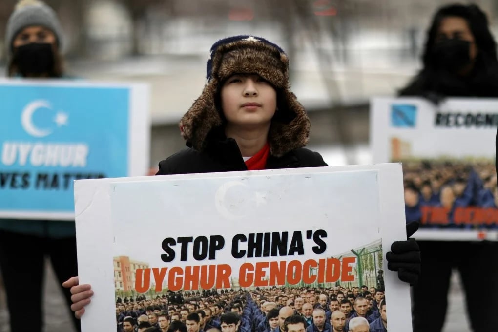 1406716 UYGHUR