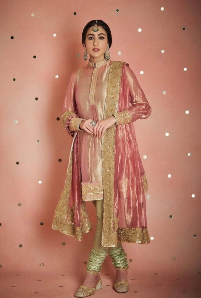1406917 Sara Ali Khan
