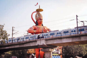 Hanuman Jayanti 2025: हनुमान जयंती पर इन प्रसिद्ध मंदिरों में जाकर लें बजरंगबली का आशीर्वाद