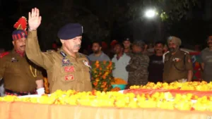 Jammu-Kashmir: Kathua मुठभेड़ में शहीद हुए पुलिसकर्मियों को श्रद्धांजलि अर्पित की गई