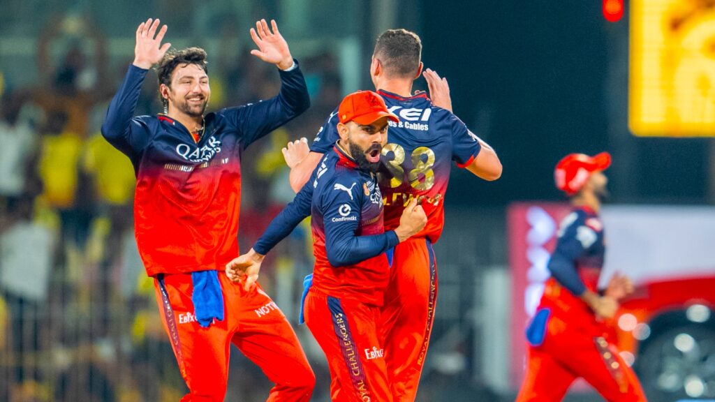 1407159 RCB BEAT CSK SPORTZPICS
