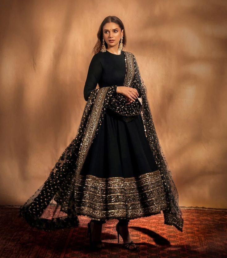 1407175 Aditi Rao Hydari 1