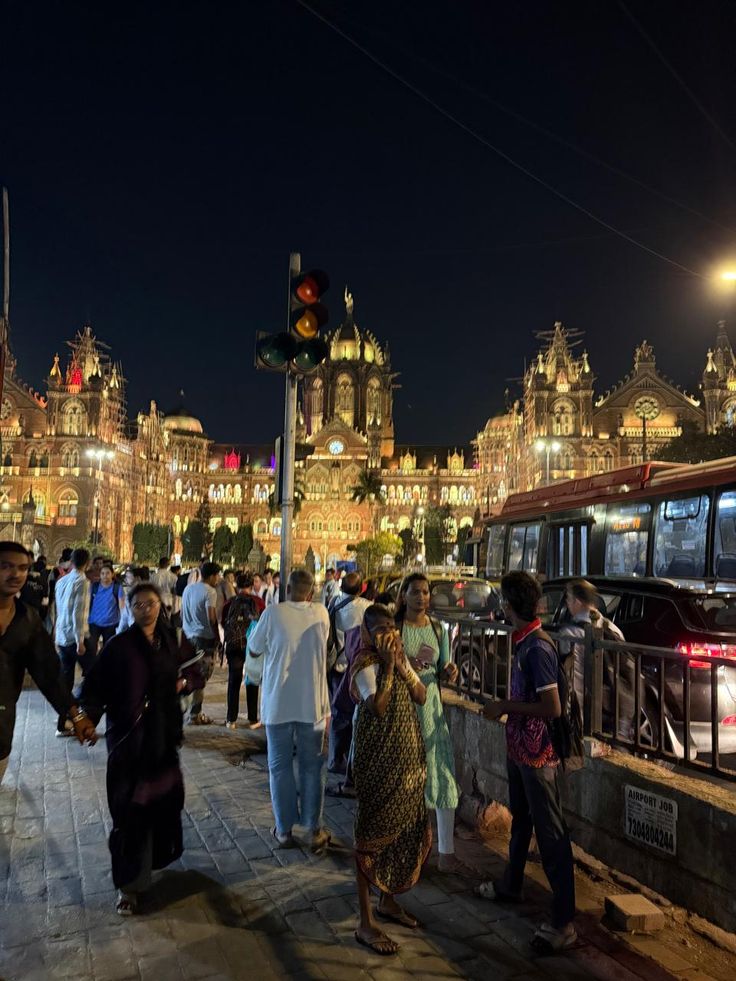 1407575 Night life in Mumbai