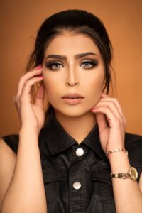 करवाचौथ के दिन इस तरह करें Smokey Eye Makeup