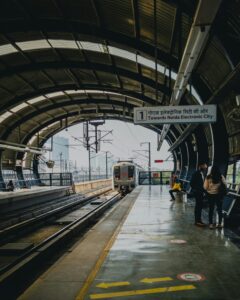 दिल्ली मेट्रो में सफर करने के लिए ऐसे इस्तेमाल करें मल्टीपल जर्नी क्यूआर टिकट