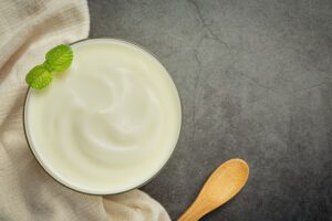 करवा चौथ पर दही से चमकाएं चेहरे की खूबसूरती