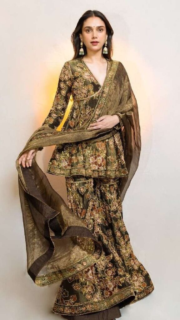 1409118 Sharara Suit Sets e