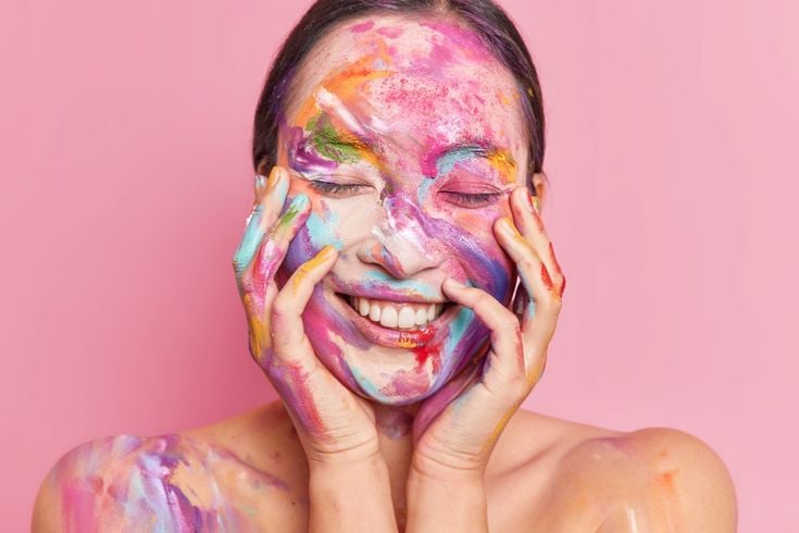 1409271 Holi Skincare