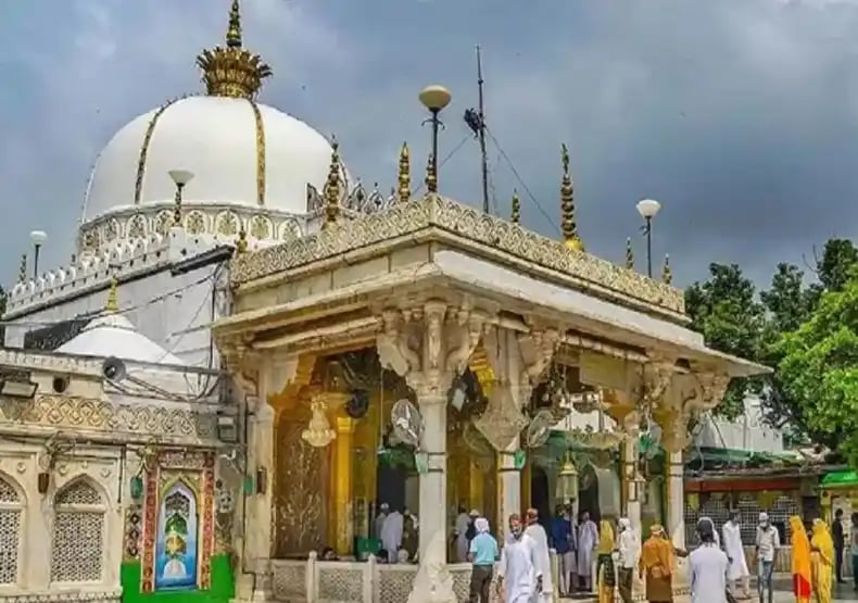 1409943 Ajmer Dargah