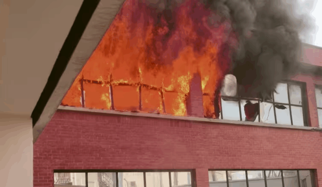 1442723 Pitampura Fire