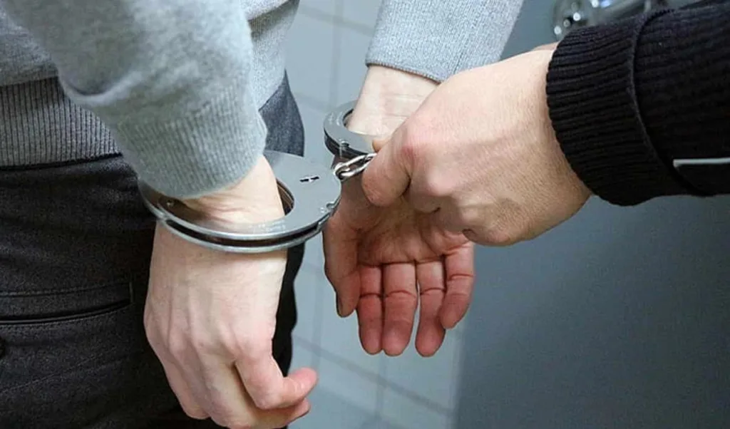 1442988 handcufflarge112623