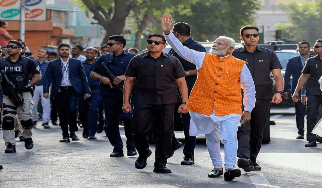 1445013 Modi Gujarat Visit