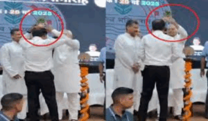 CM Nitish ने IAS अधिकारी के सर पर रख दिया गमला! वीडियो हुआ वायरल
