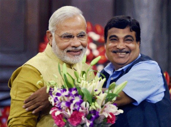 1445394 20195image1014475931380modi gadkari