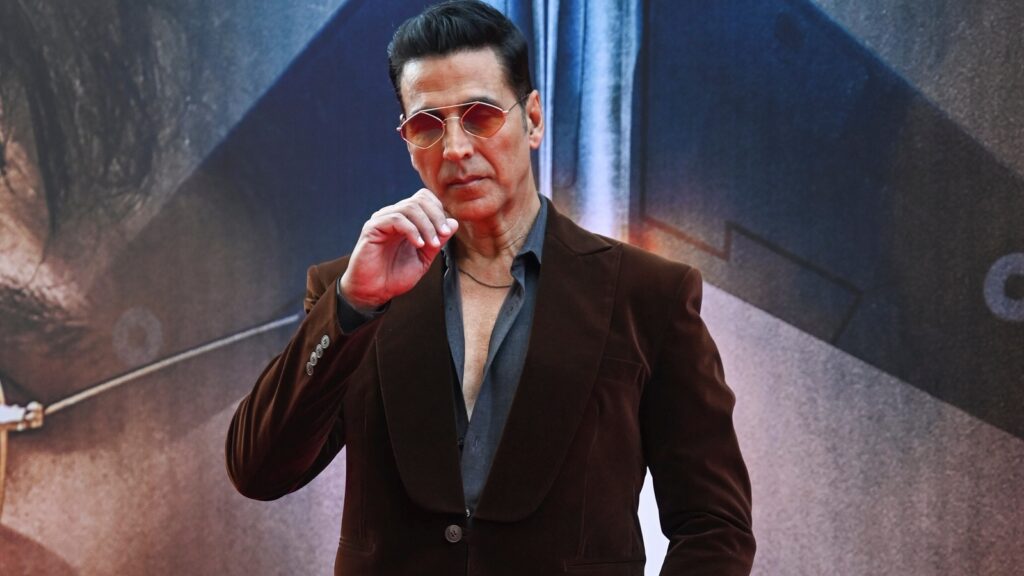 1445553 akshay kumar 1