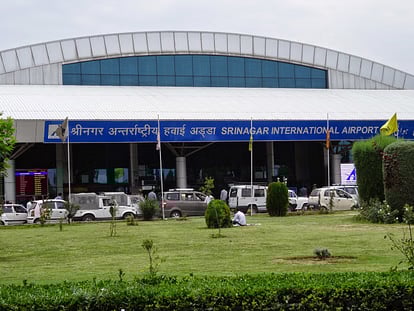 1446981 srinagar airport1487609212