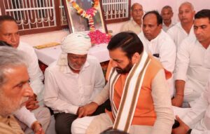 CM नायब सैनी ने शहीद दिनेश शर्मा को दी श्रद्धांजलि, 4 करोड़ की आर्थिक सहायता दी जाएगी