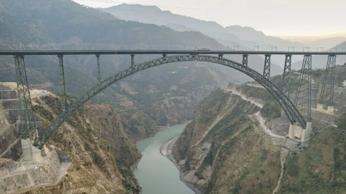 1447567 Chenab Bridge
