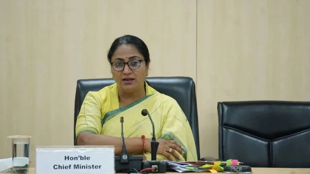 1447900 cm rekha gupta 31749209702