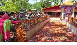 JK: आतंक से बेखौफ होकर खीर भवानी मंदिर में उमड़े श्रद्धालु