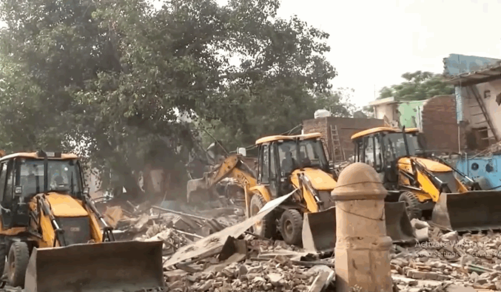 1447994 Jangpura Bulldozer Action