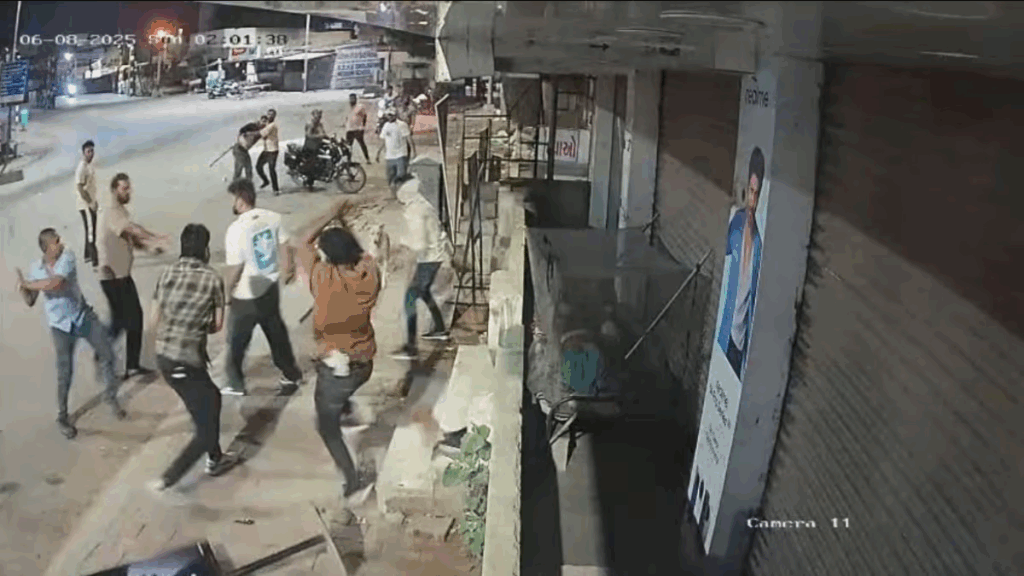 1448814 Ahamdabad Goons Attack Photo