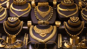 Gold Rate Today: सोने-चांदी के भाव में उतार-चढ़ाव, जानें आपके शहर में आज का ताजा भाव