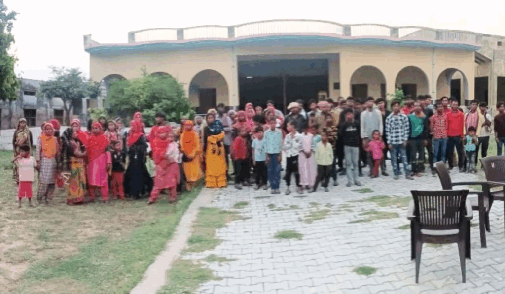 1450105 Mathura Illegal Immigrants